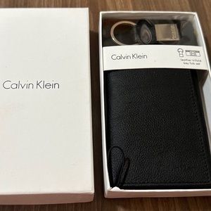 Brand New ✨ Calvin Klein Leather Wallet and Key Fob Set 💳